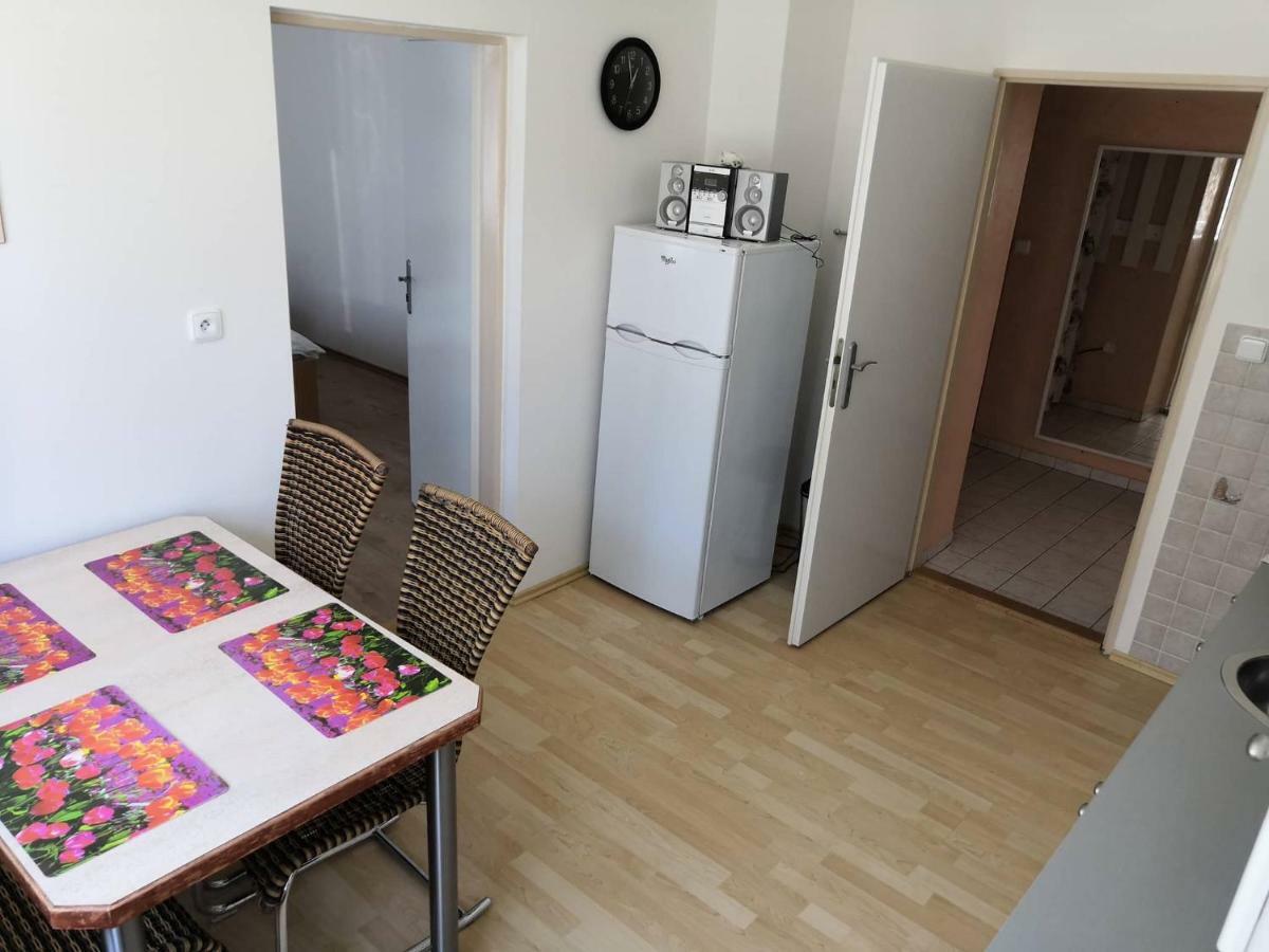 Appartamento Bílé domky Lednice Esterno foto