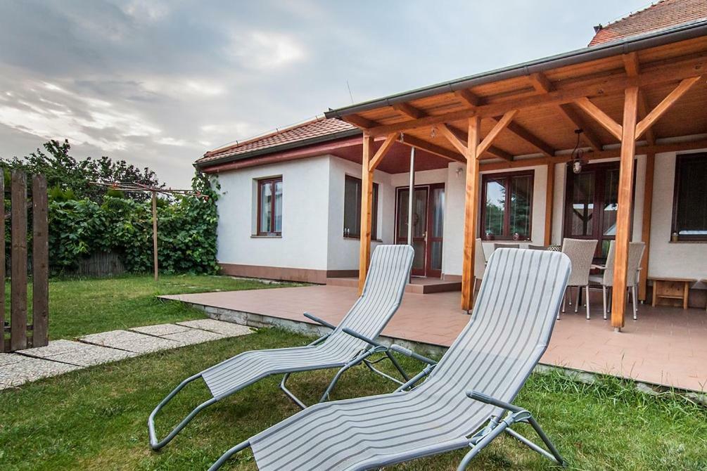 Appartamento Bílé domky Lednice Esterno foto
